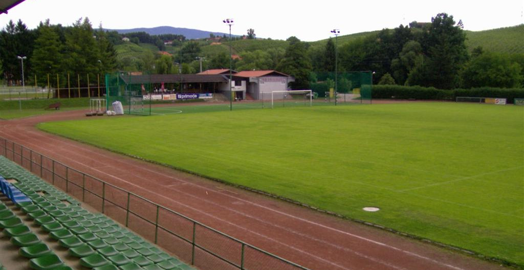 stadion Dobrava